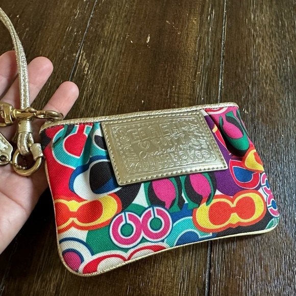 Coach poppy wristlet - Picture 13 of 15